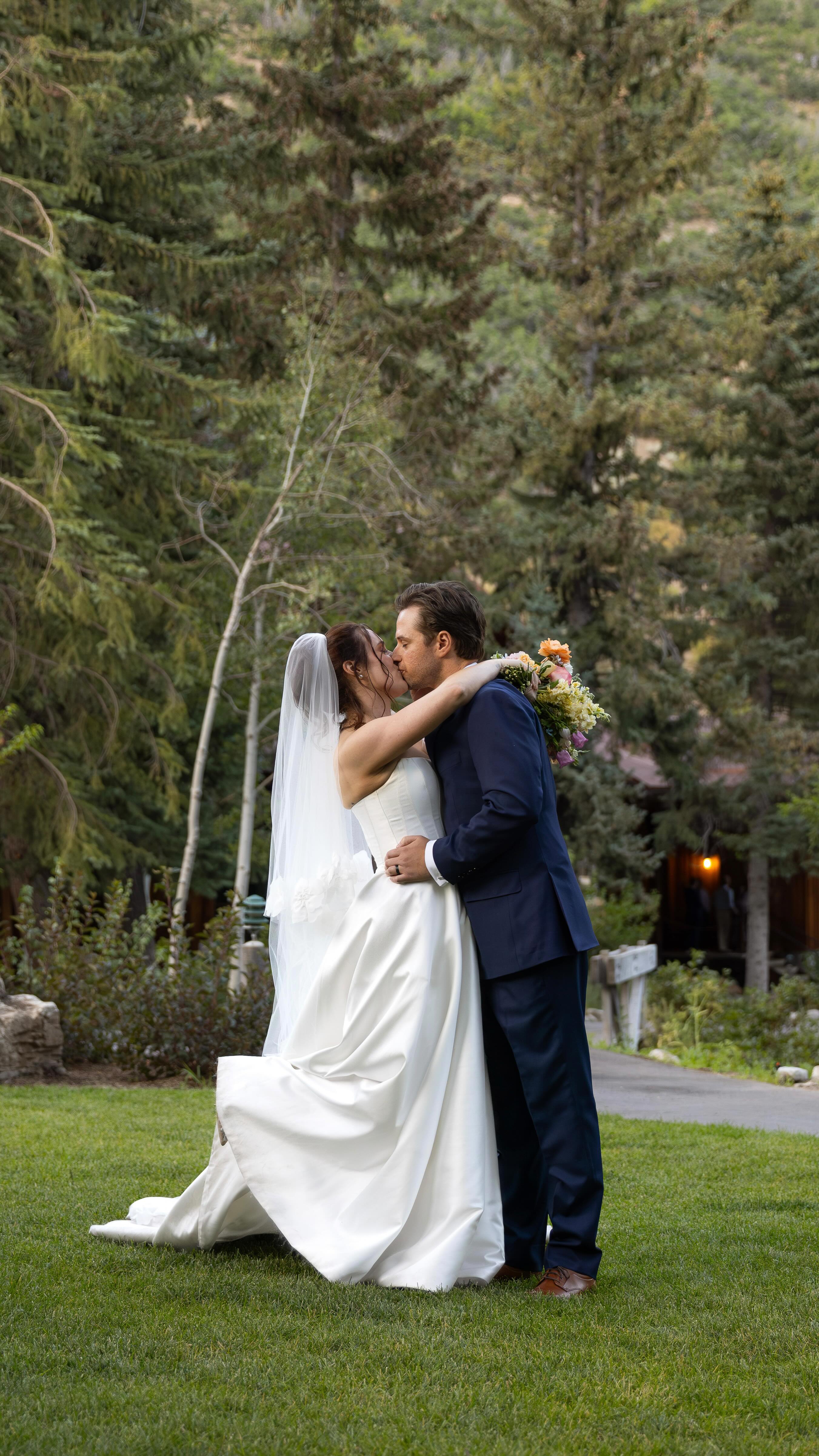 Samantha + Michael Teaser Film 🤍
If you look closely even Bentley made a cameo 👀 This wedding was fantastic! From the beautiful mountain backdrop up at @sundanceresort to the best bridal party supporting the couple, this wedding had it all. I can’t wait to share with you the full length film which will include their heartfelt vows and beautiful details. Thank you @samanthambehan ! Congratulations again. Here’s to the Behans! 
Bride: @samanthambehan 
Groom: @mkbehan 
Video: @cooperthacker 
Photo: @elishabraithwaite 
Floral: @floralrhapsody 
Venue: @sundanceresort 
Dj: @djdolph 
Makeup / hair: @create.onlocation 
•
#DestinationWeddingVideographer
#UtahWeddingVideographer
#DestinationWeddingUtah
#UtahWeddingFilm
#WeddingVideographer
#UtahWeddingInspiration
#UtahWeddings 
#WeddingVideography 
#WeddingFilm 
#WeddingInspiration
#coopthackproductions 
#coloradoweddingvideographer 
#californiaweddingvideographer 
#arizonaweddingvideographer 
#washingtonweddingvideographer 
#scweddingvideographer
#FirstLook